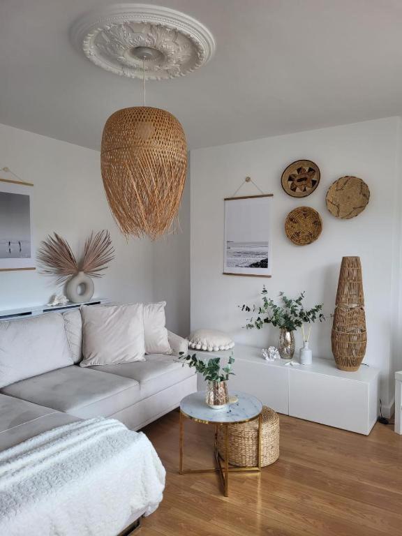 Seagrass - 88 North Marine Road *